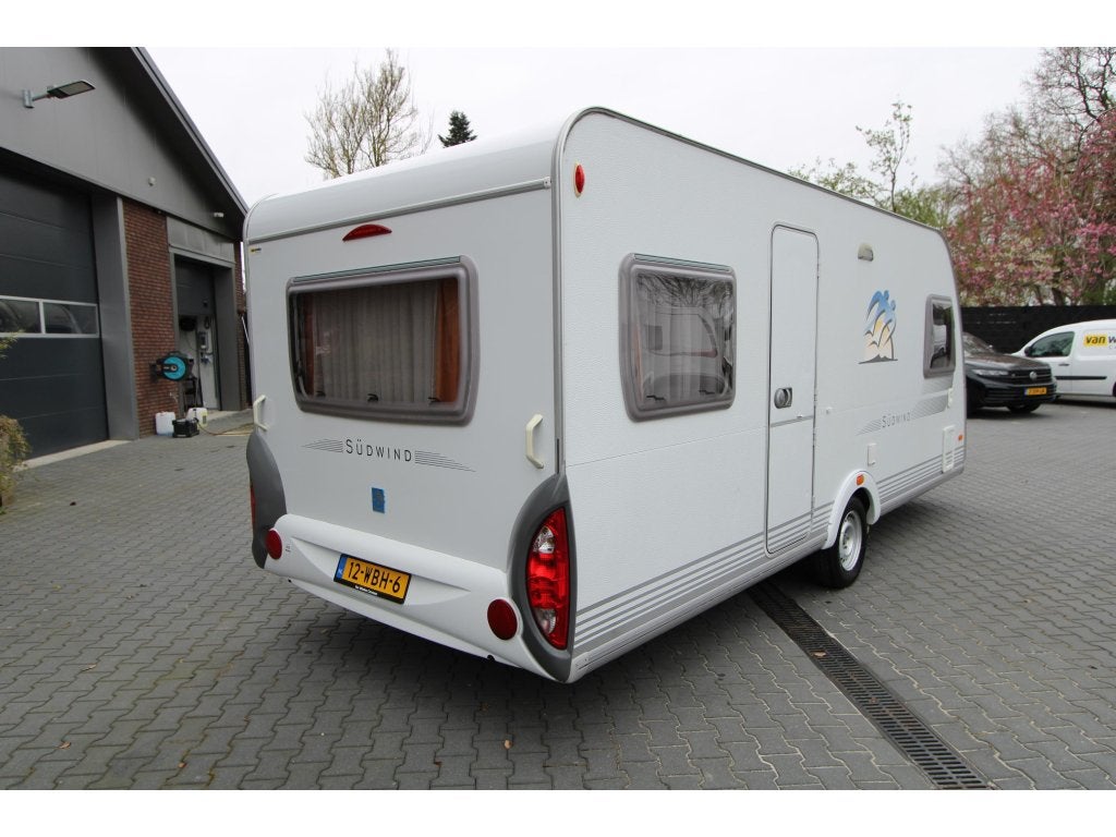 Knaus Sudwind 500 FU Mover-Voortent-Fransbed, Rondzit, Bedrijf, Overige typen, 5 tot 6 meter