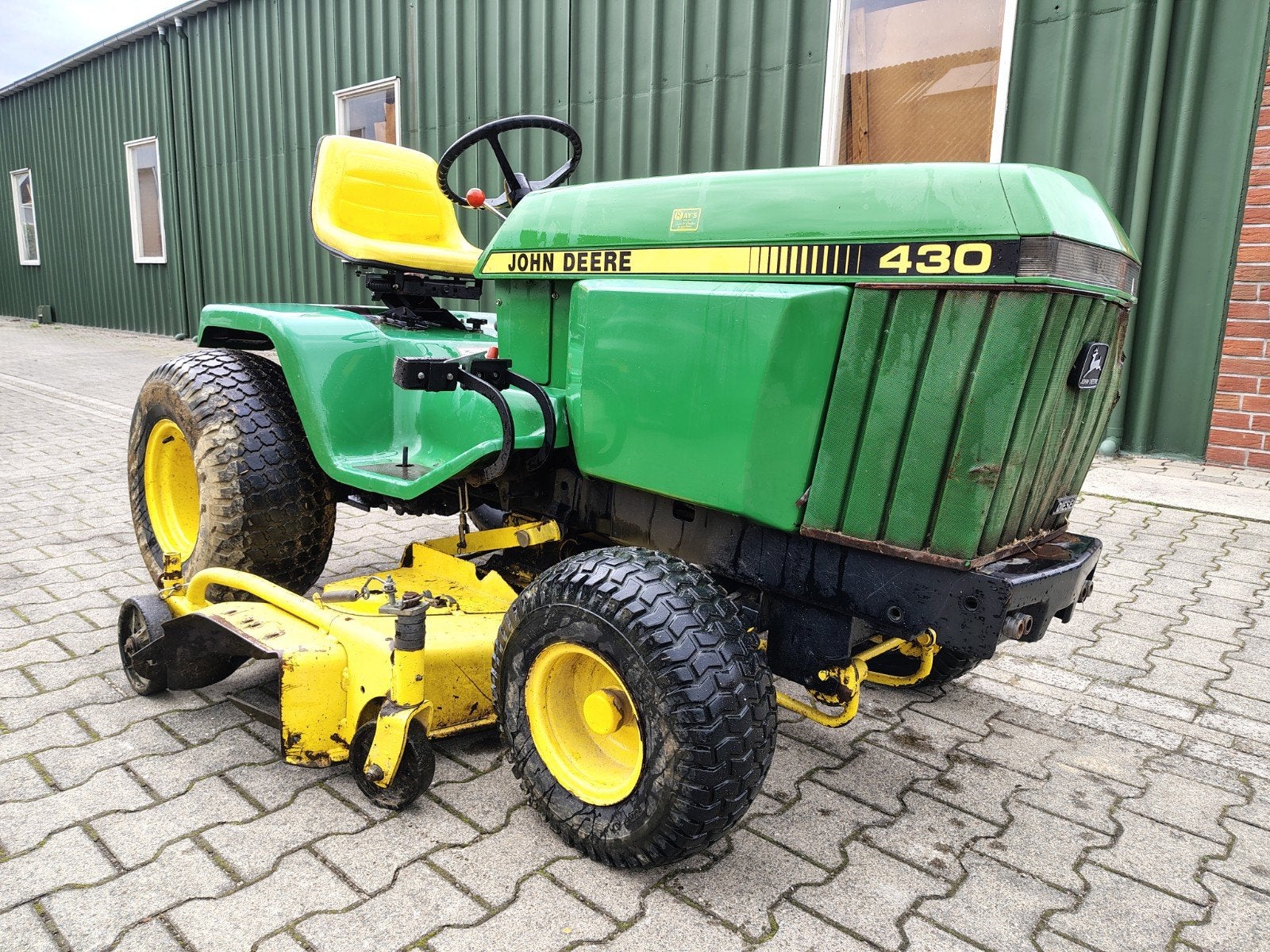 John Deere 430 Diesel Zitmaaier / Compact Tractor, Tuin en Terras, Zitmaaiers, Ophalen of Verzenden