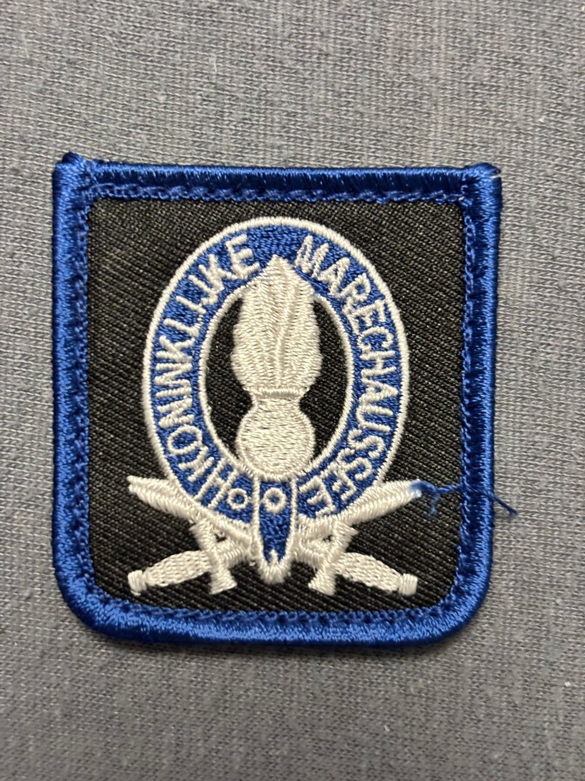 5x5 borst embleem kmar, Verzamelen, Verzenden, Marechaussee, Nederland, Embleem of Badge