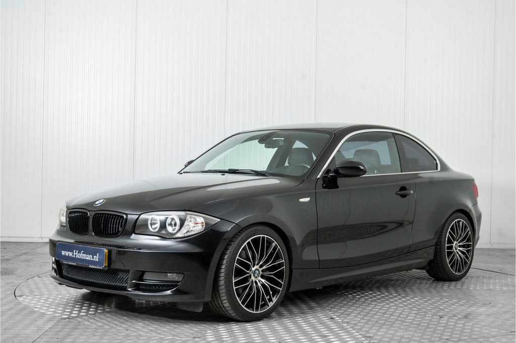 BMW 125i Coupe High Executive Automaat (bj 2008), Auto's, Achterwielaandrijving, Gebruikt, 700 kg, 4 stoelen