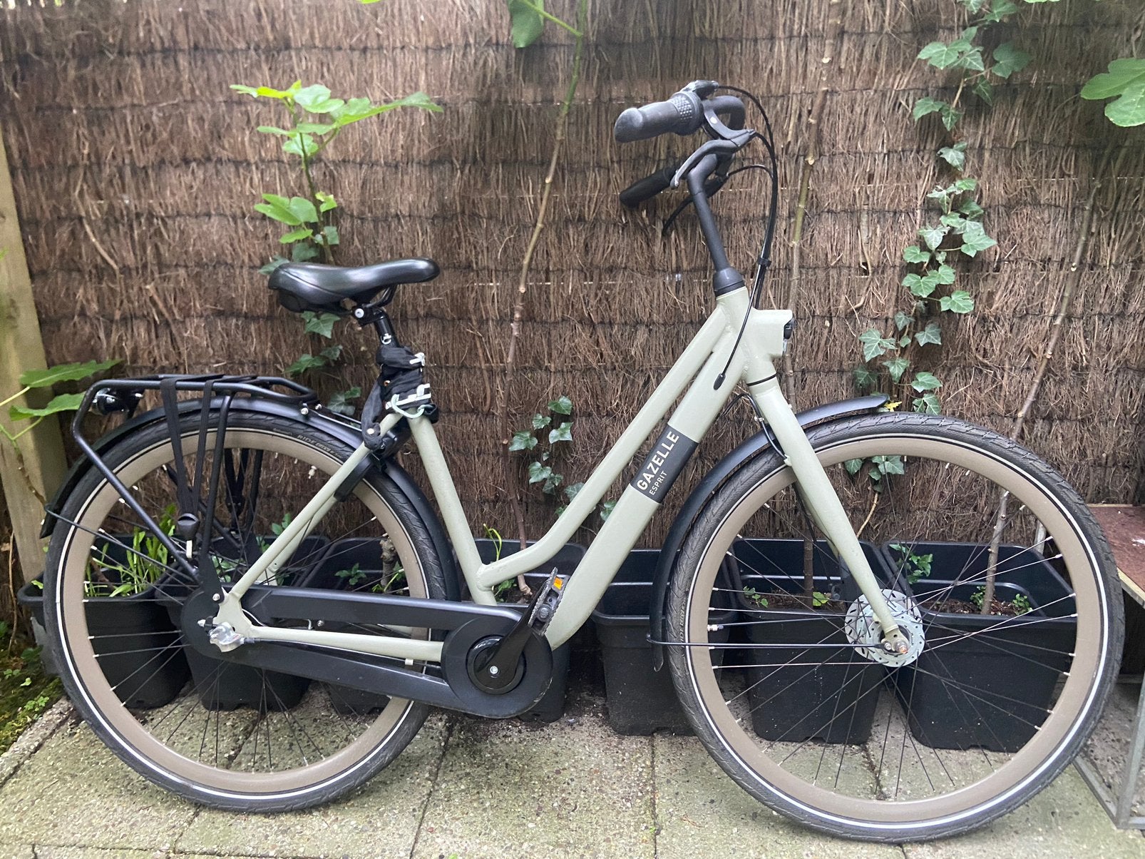 Damesfiets 28 inch met 3 versnellingen Gazelle Esprit, Ophalen, 53 tot 56 cm, Versnellingen, Zo goed als nieuw