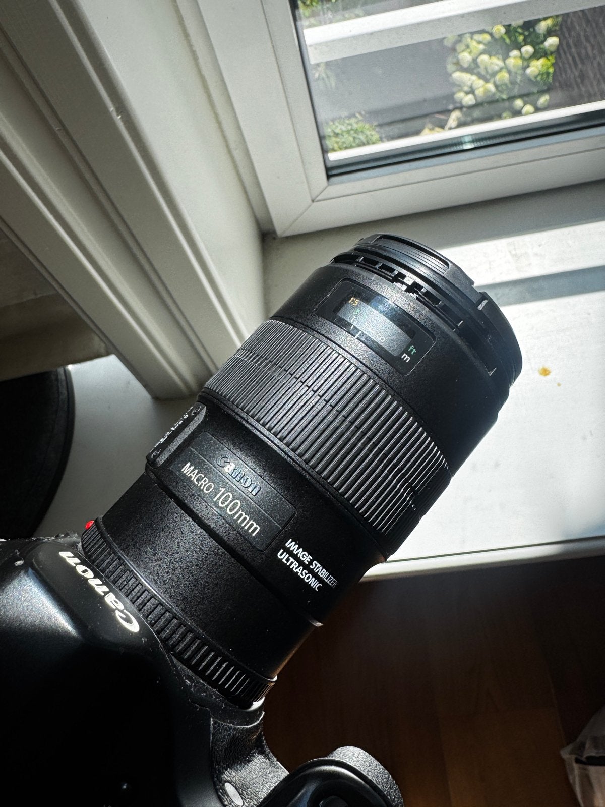 Canon EF 100mm f/2.8 L Macro IS USM Lens, buitenkansje, Gebruikt, Canon, Autofocus, Ophalen of Verzenden