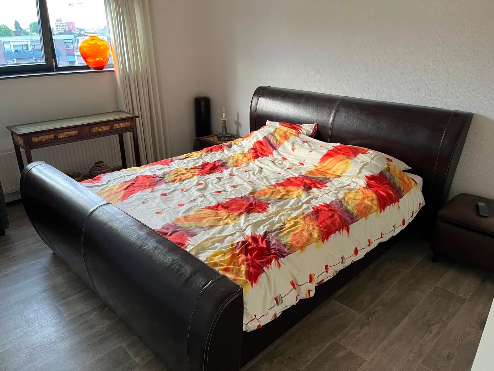 Tweepersoonsbed bruin leer, Ophalen, Overige materialen, Gebruikt, Bruin