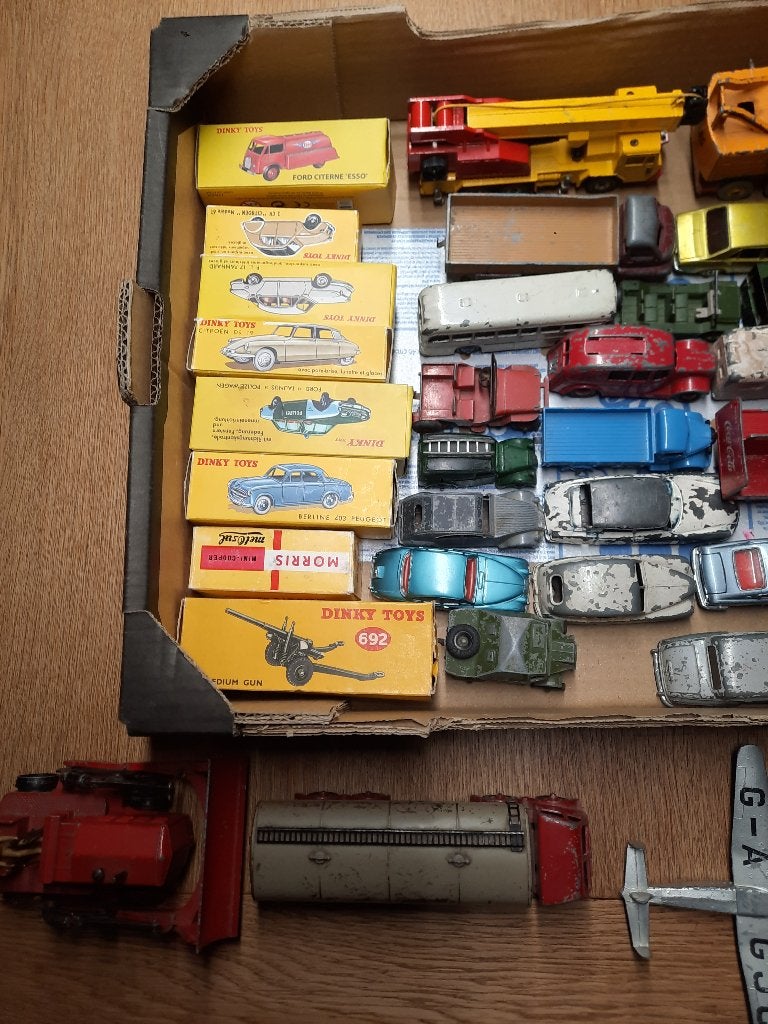 Foto 3 van Dinky Toys. Grote partij van 43 stuks. Bieden vanaf 200 euro