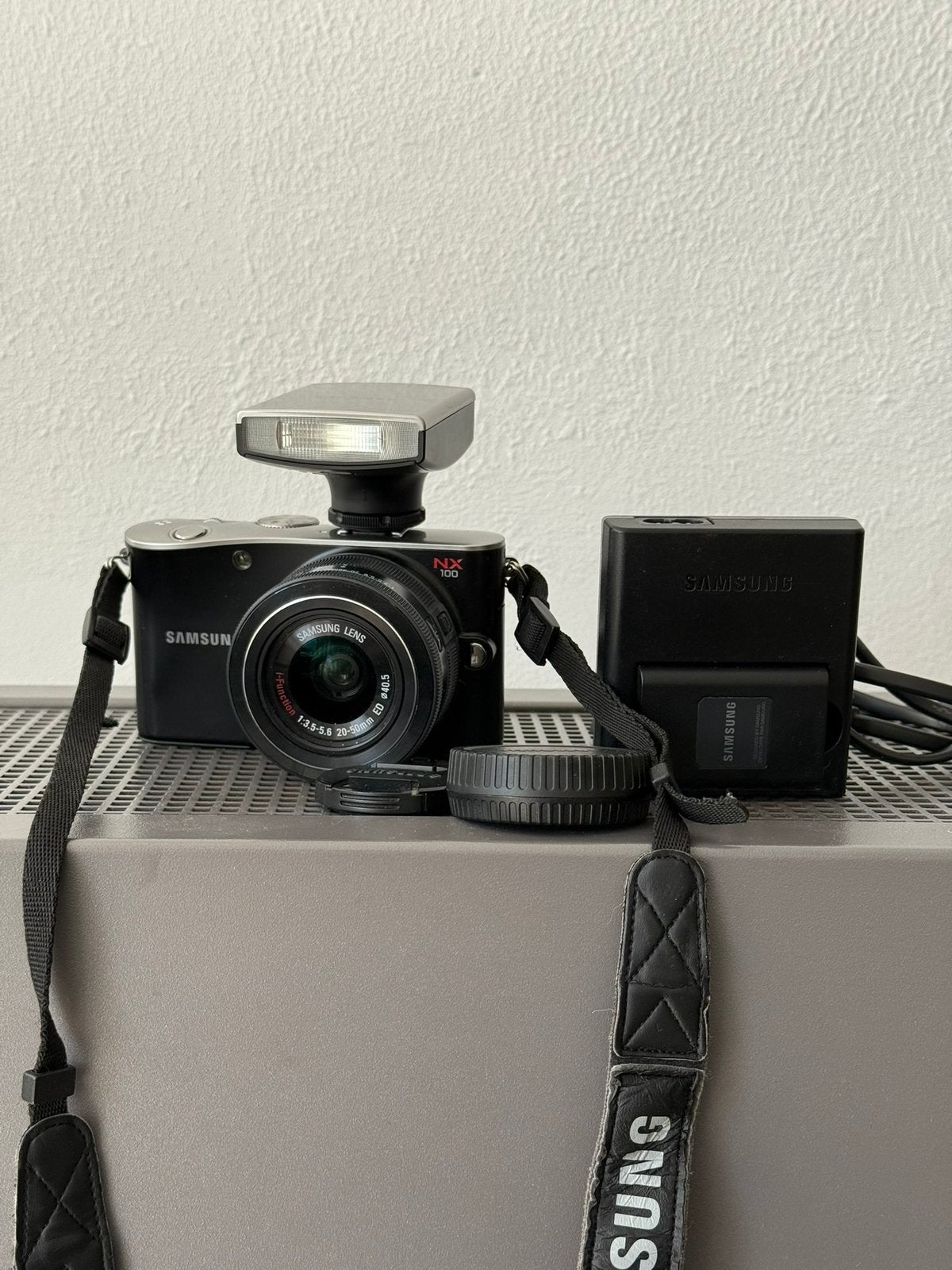 Samsung NX100, Compact, Ophalen of Verzenden, Zo goed als nieuw, Samsung