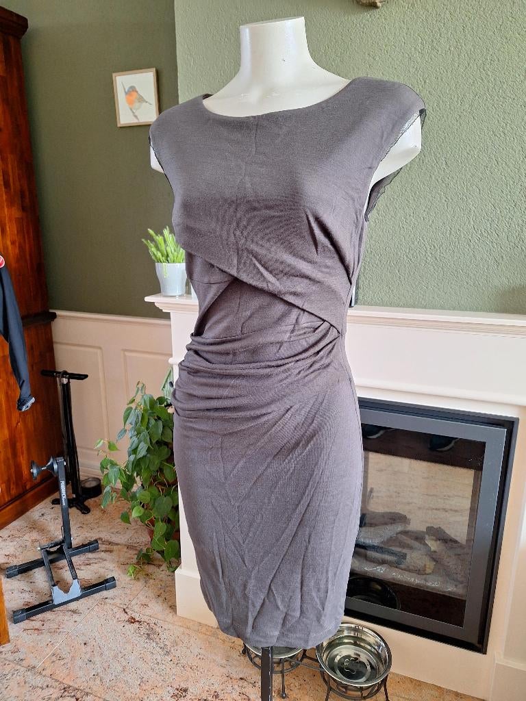 Liu Jo jurk body cocon bruin S 36, Kleding | Dames, Jurken, Bruin, Liu Jo, Ophalen of Verzenden, Zo goed als nieuw