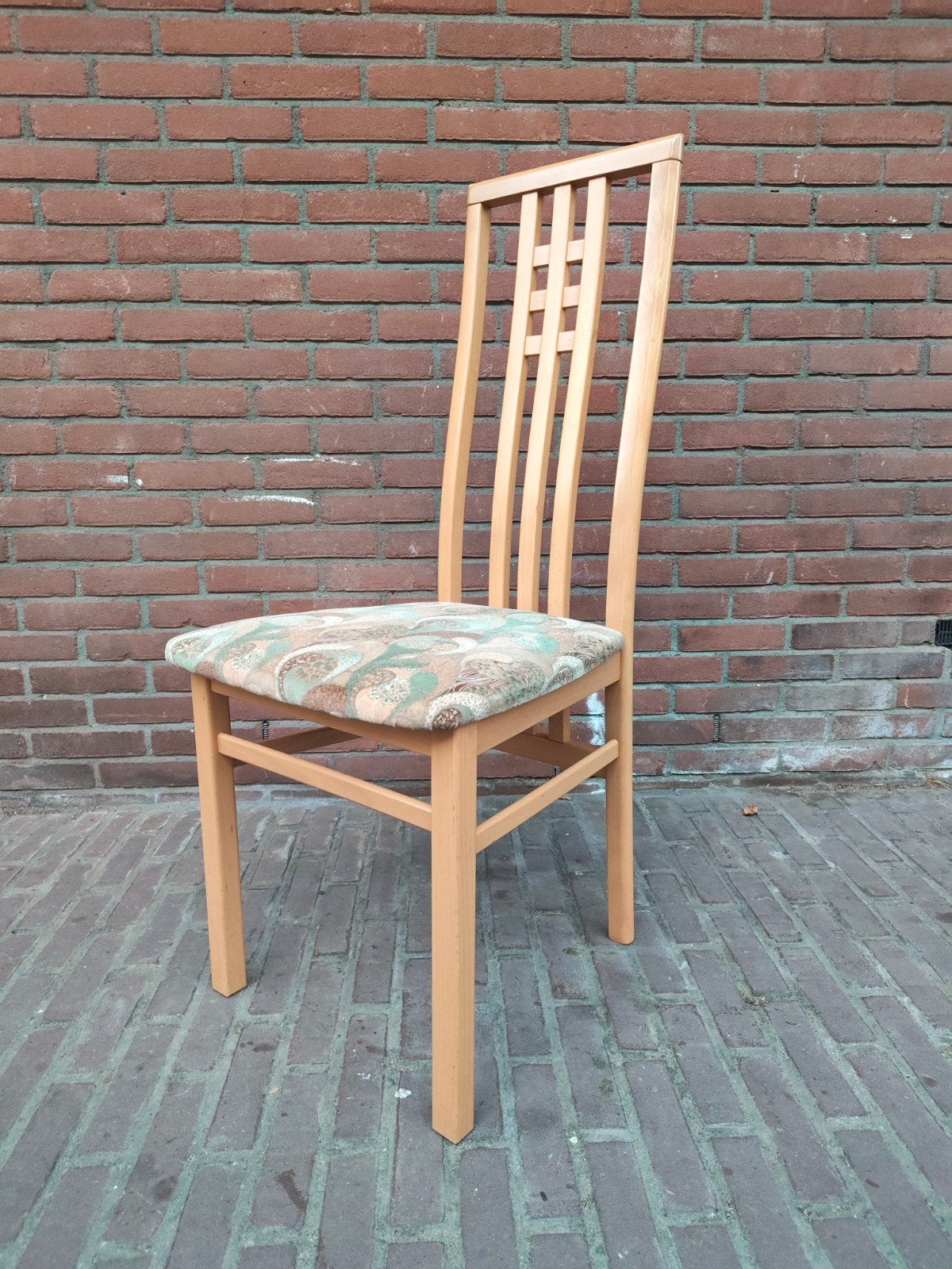 Gratis | 4x Effezeta Italiaanse eetkamerstoelen, Ophalen, Gebruikt, Stof, Vier