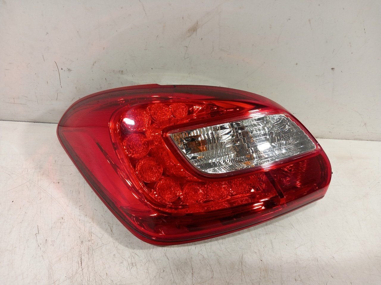 Achterlicht links buiten Mitsubishi Space Star, Onderdelen@venauto.nl, Van der Ven Autorecycling B.V., Gebruikt, Ettenseweg 76, 4706 PB Roosendaal, The Netherlands