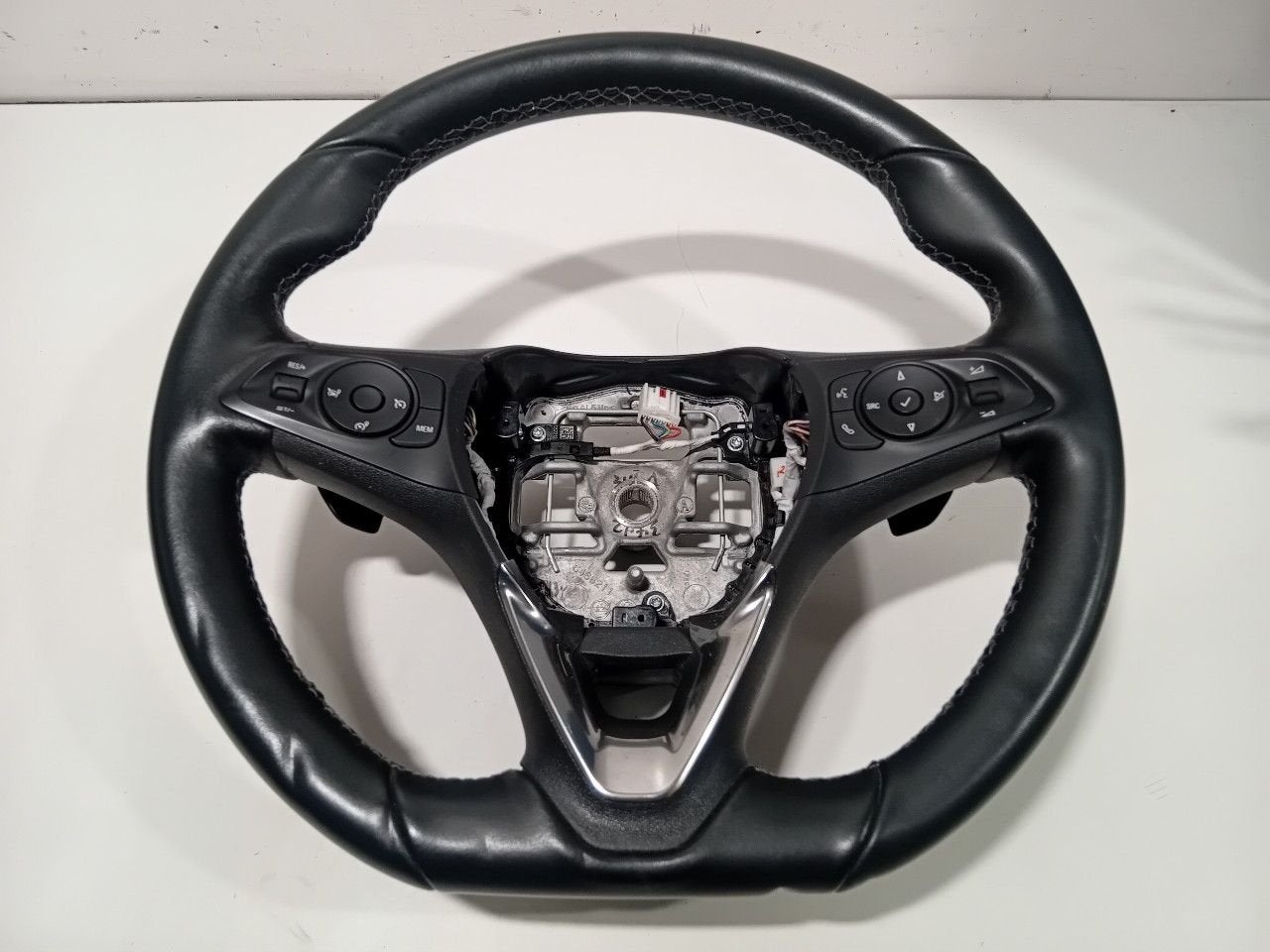 Stuur Opel Corsa, Auto-onderdelen, Onderdelen@venauto.nl, Van der Ven Autorecycling B.V., Gebruikt, Ettenseweg 76, 4706 PB Roosendaal, The Netherlands