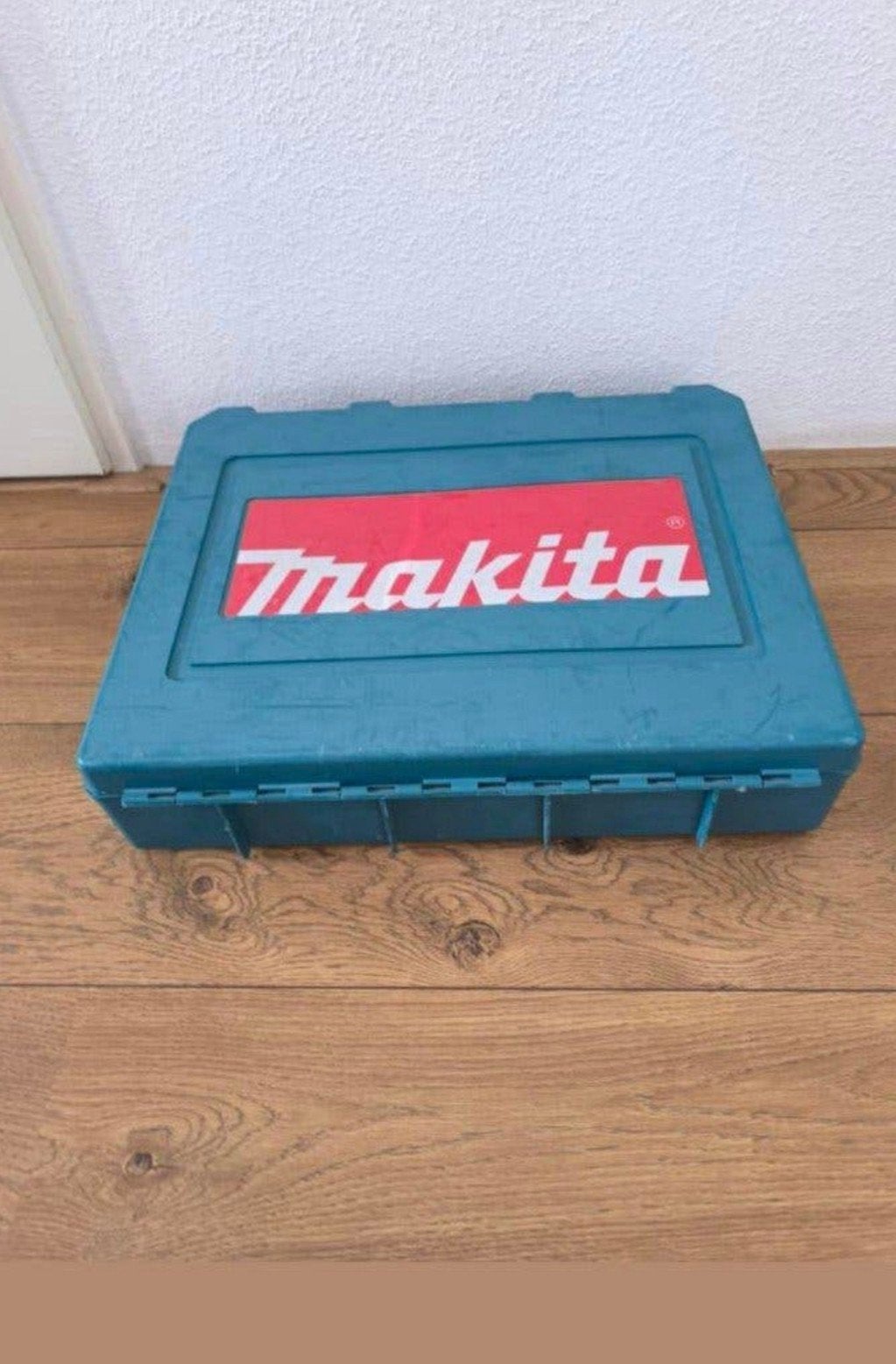 Makita Accuboormachine met 2 Accu's, Oplader en Werklamp, Ophalen of Verzenden, Gebruikt, Minder dan 400 watt, Boor- en Schroefmachine