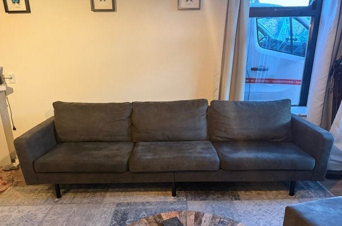 Comfortabele driepersoonsbank - Zo goed als nieuw, Huis en Inrichting, Ophalen, 250 tot 300 cm, Stoer en modern, Driepersoons
