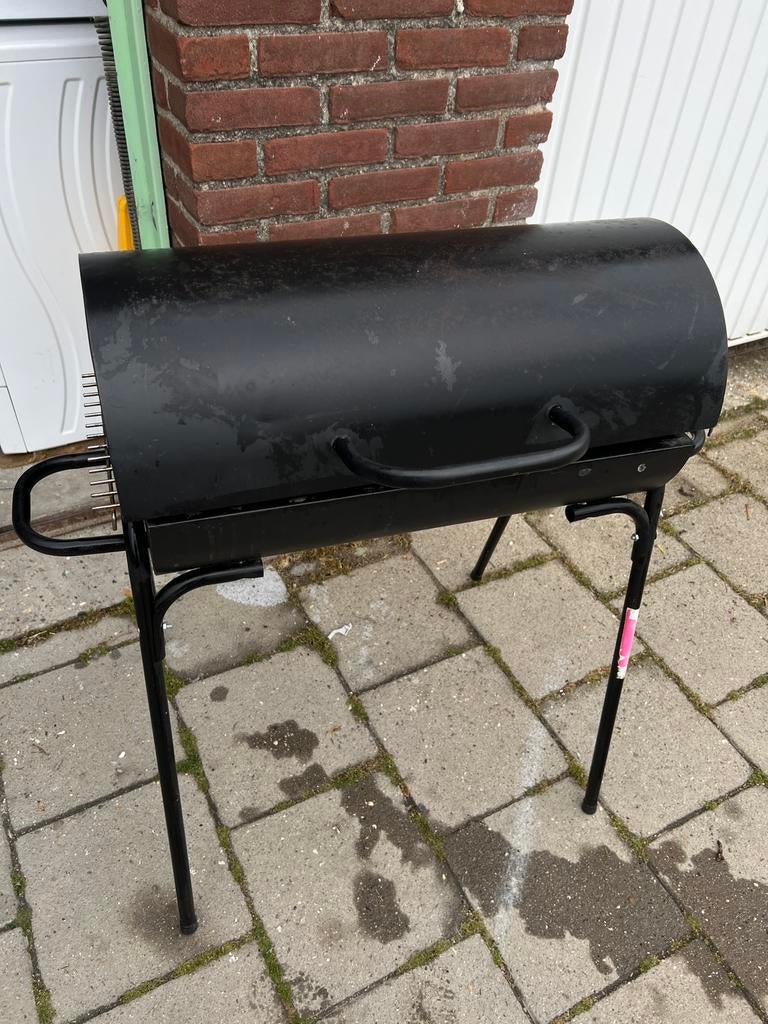 BBQ/Houtskoolbarbecue  Zwart nieuwprijs €99,-, Ophalen, Zo goed als nieuw