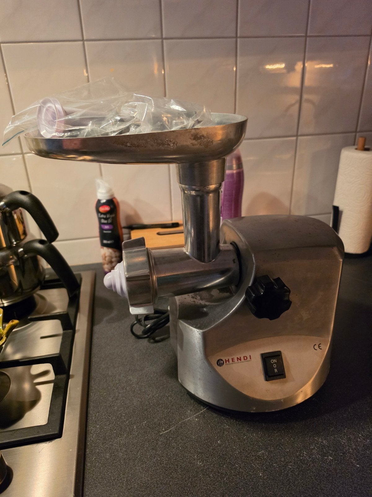 Hendi Gehaktmolen met accessoires, Ophalen of Verzenden, Gebruikt