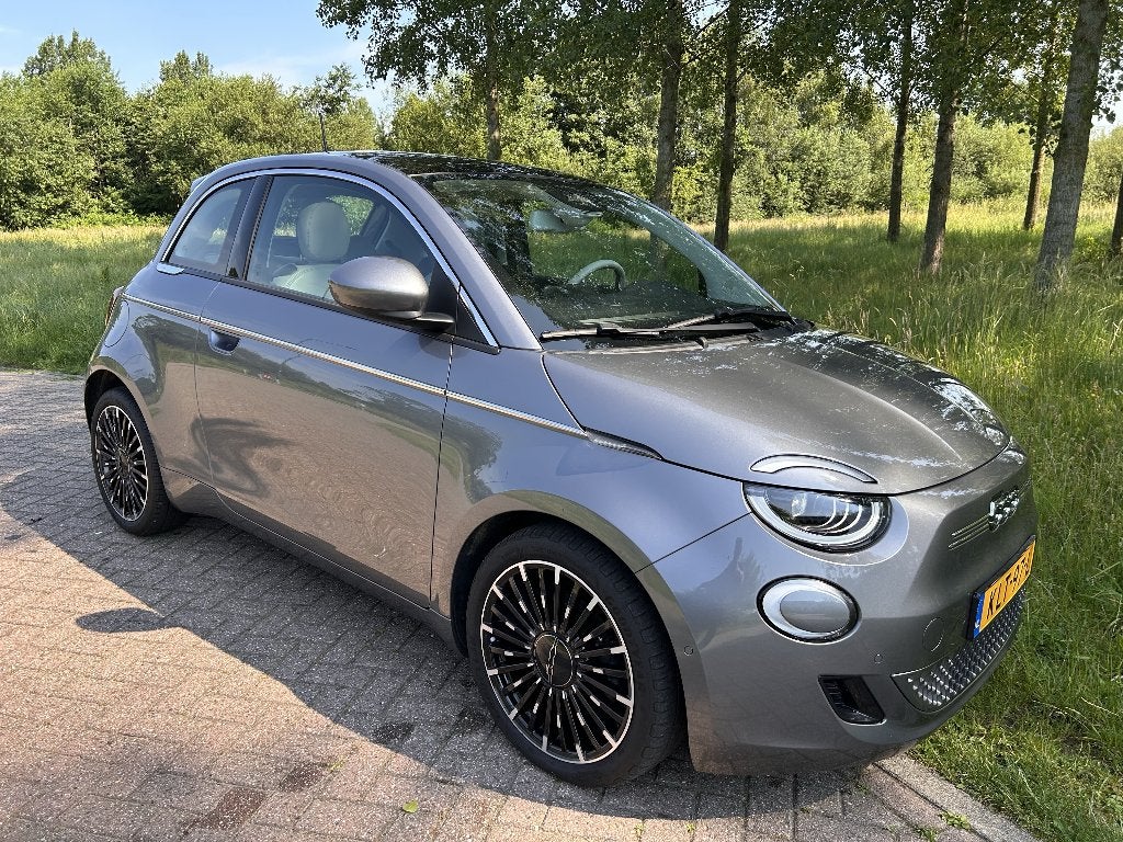 Fiat 500e 42kWh La Prima | LED | leer | panodak | cam | navi