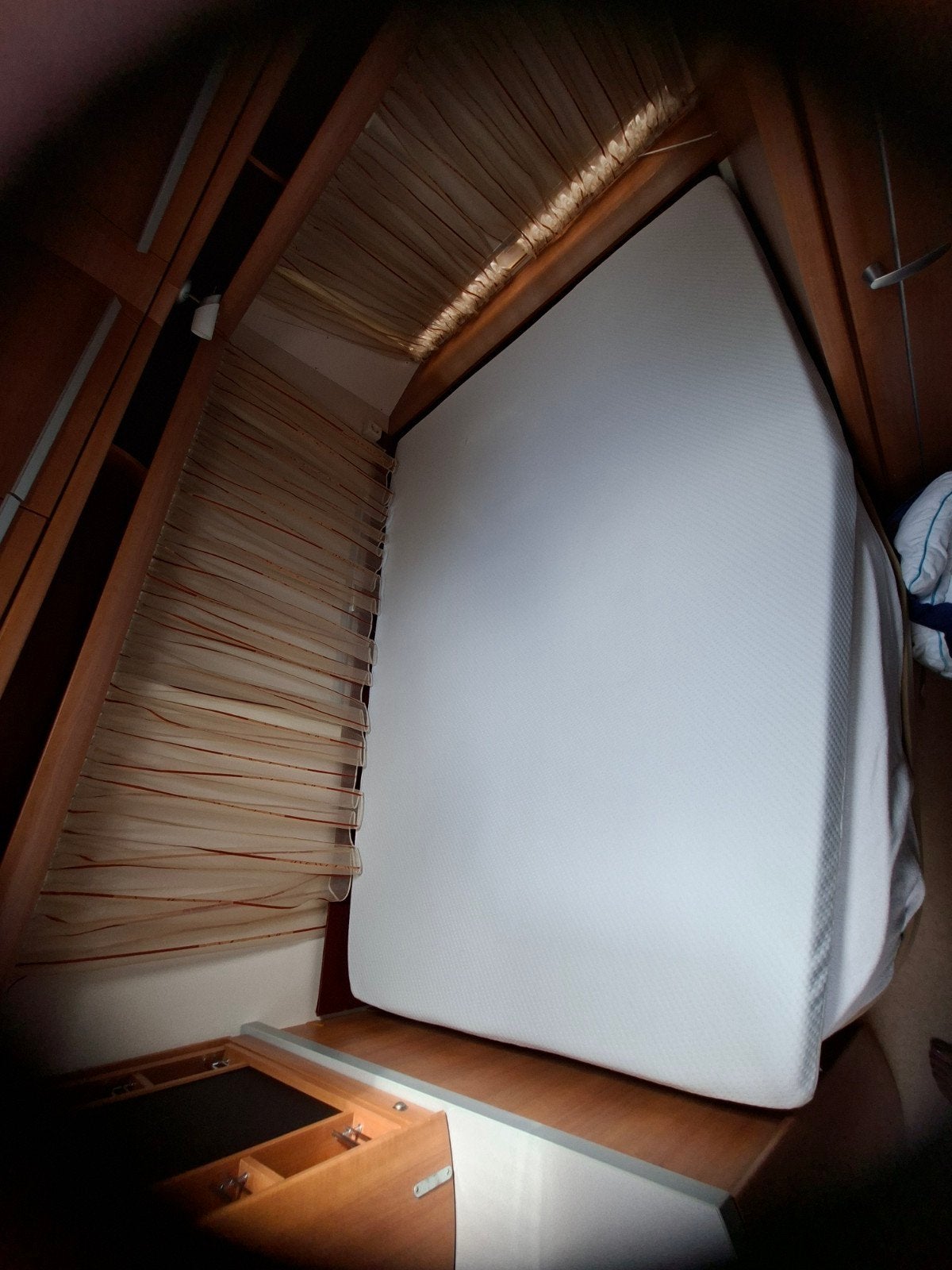 Nette topper voor Frans caravanbed - 194x132/110 cm, Caravans en Kamperen, Ophalen