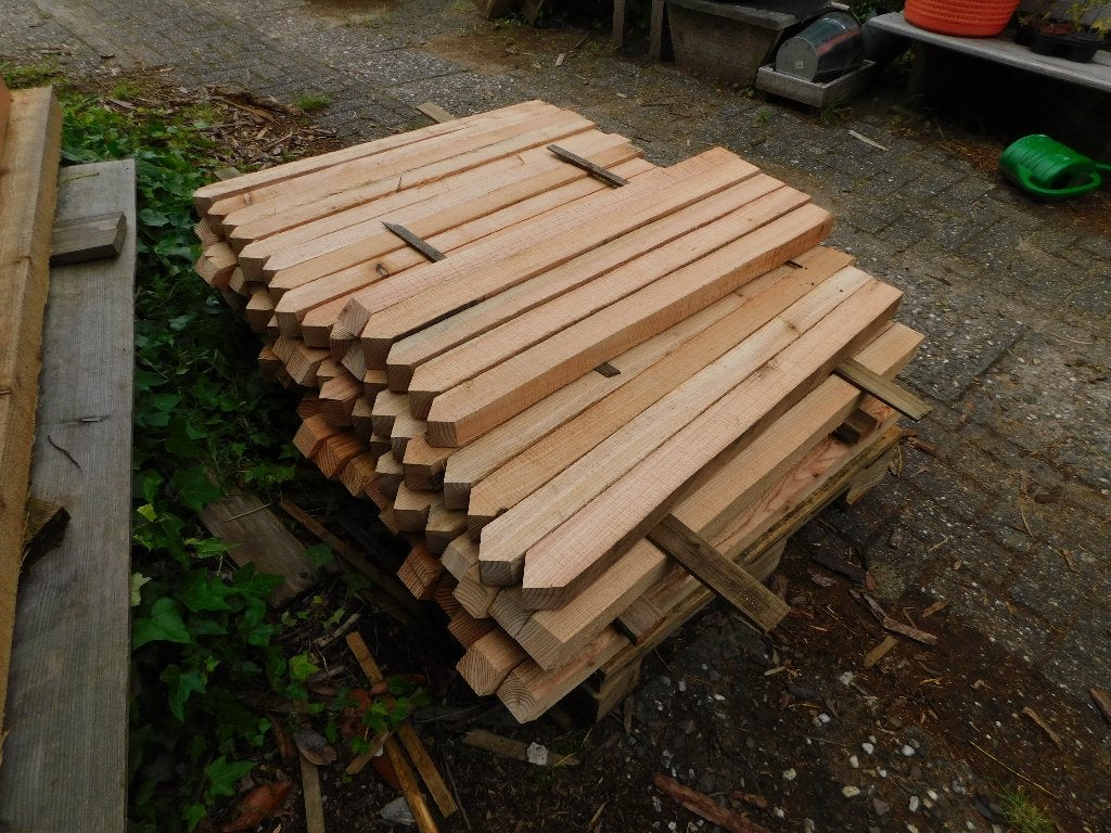 lariks palen en piketten, Tuin en Terras, Palen, Balken en Planken, Ophalen, Nieuw, 180 tot 250 cm, Palen
