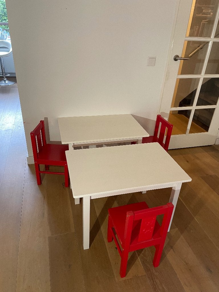 3 Kritter kinderstoeltjes en 2 Sundvik kindertafels IKEA, Ophalen, Gebruikt, Tafel(s) en Stoel(en)