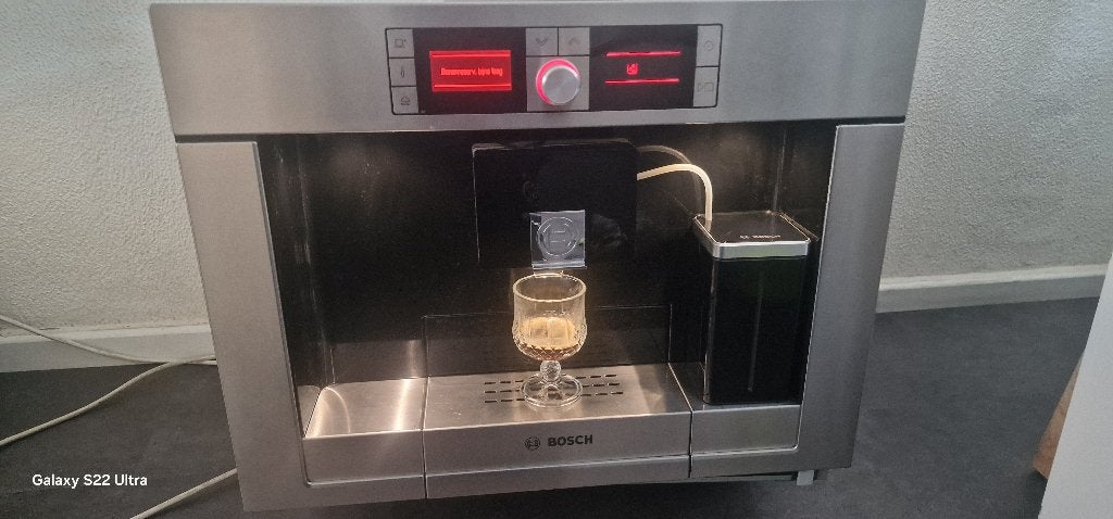 Bosch inbouw koffie machine met cappuccino functie TCC78K750, Ophalen, Gebruikt, 10 kopjes of meer, Koffiemachine