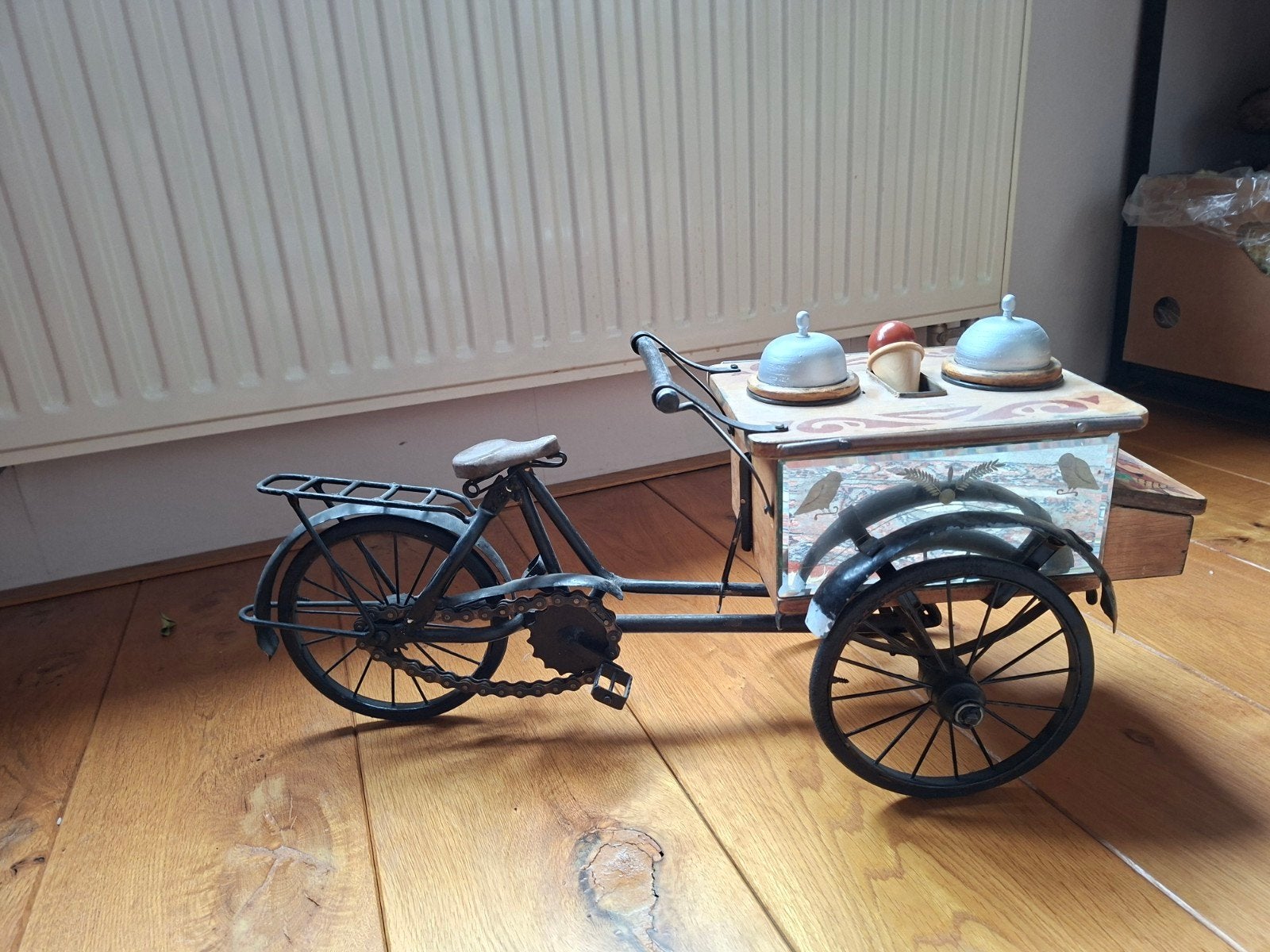 Decoratieve ijscowagen miniatuur, Ophalen of Verzenden, Zo goed als nieuw
