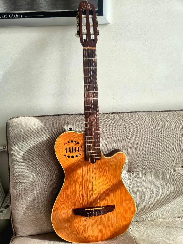 Godin Multiac Grand Concert Duet zo goed als nieuw, Ophalen