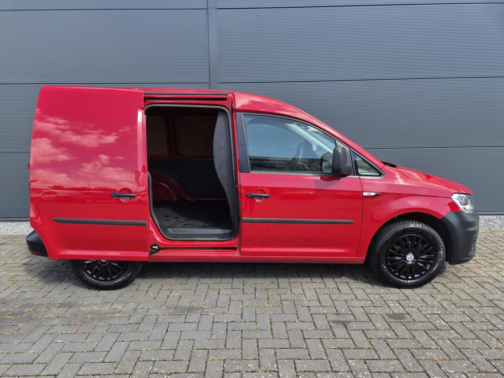 Volkswagen Caddy 2.0 TDI L1H1 Airco cruise navi trekhaak eu6, Auto's, Stof, Gebruikt, 4 cilinders, Volkswagen