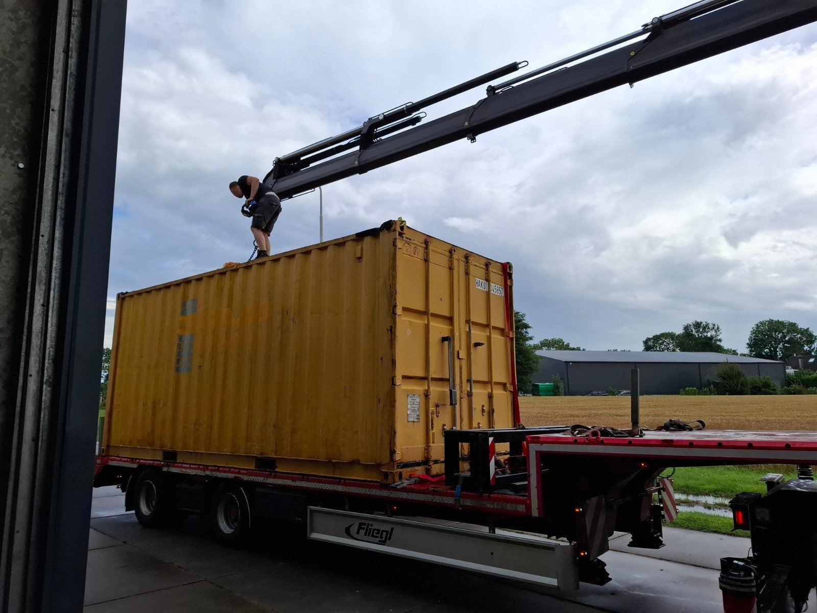 20ft zeecontainer geel - goede staat, eventueel transport, Ophalen