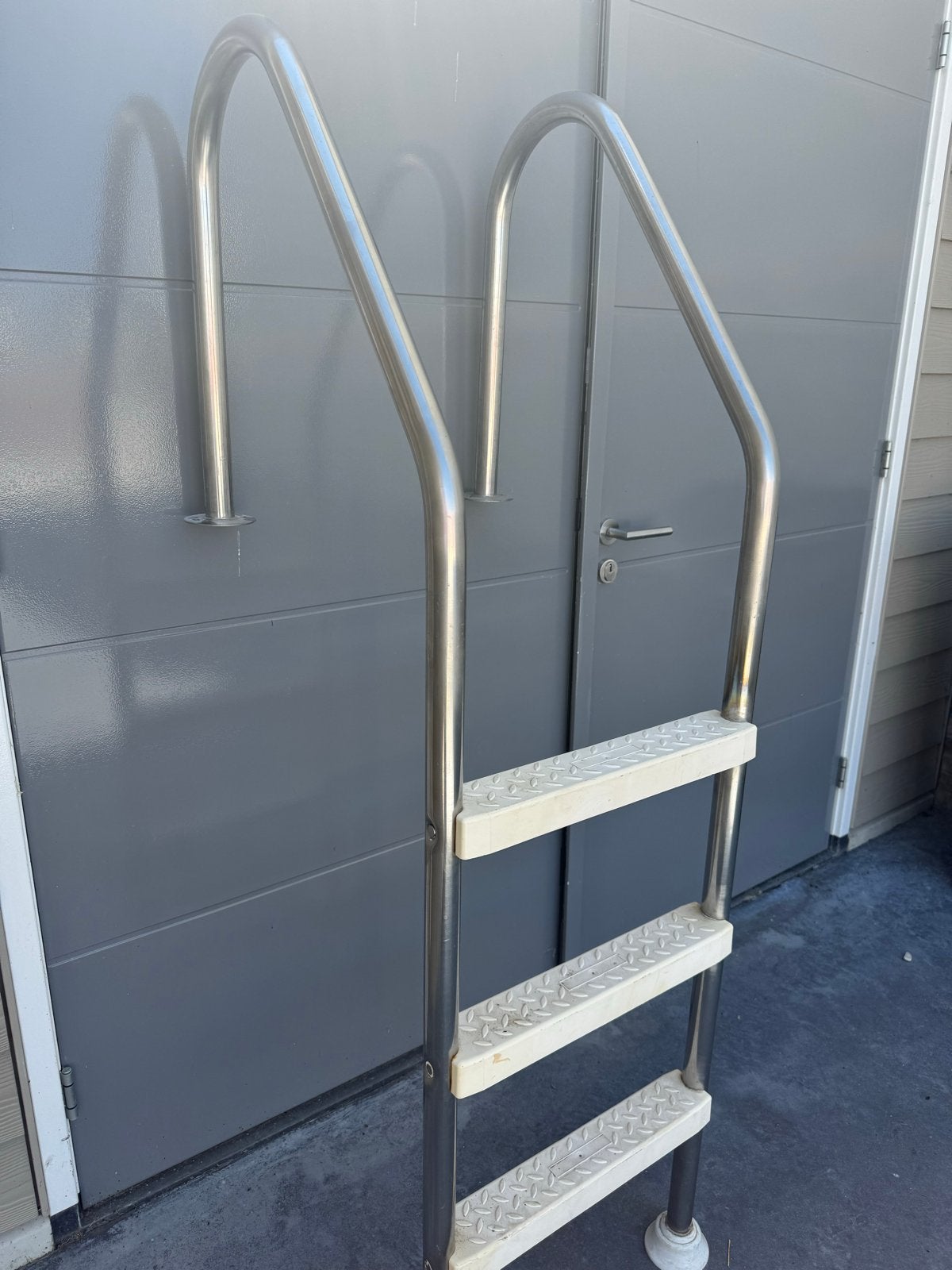 RVS Zwembad trap met 3 treden en beschermde poten, Tuin en Terras, Zwembad-toebehoren, Ophalen, Gebruikt, Ladder