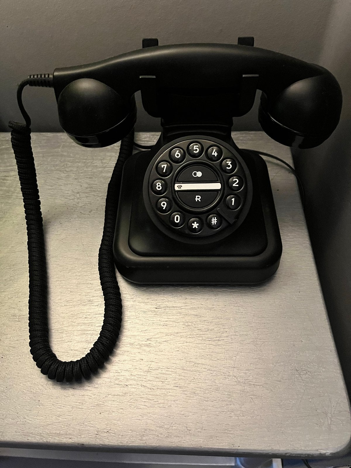 Vintage Zwarte Telefoon met Draaischijf - Retro Design, Ophalen of Verzenden, Zo goed als nieuw, Met draaischijf