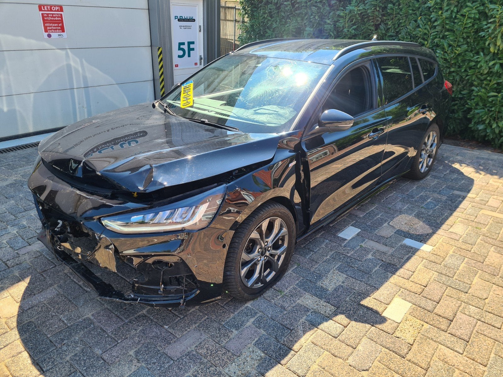 Ford Focus Hybrid 1.0 Ecoboost Hybrid ST line X /SCHADE/BPM, Auto diversen, Schadeauto's, Ophalen, Zwart, Stationwagon, Handgeschakeld