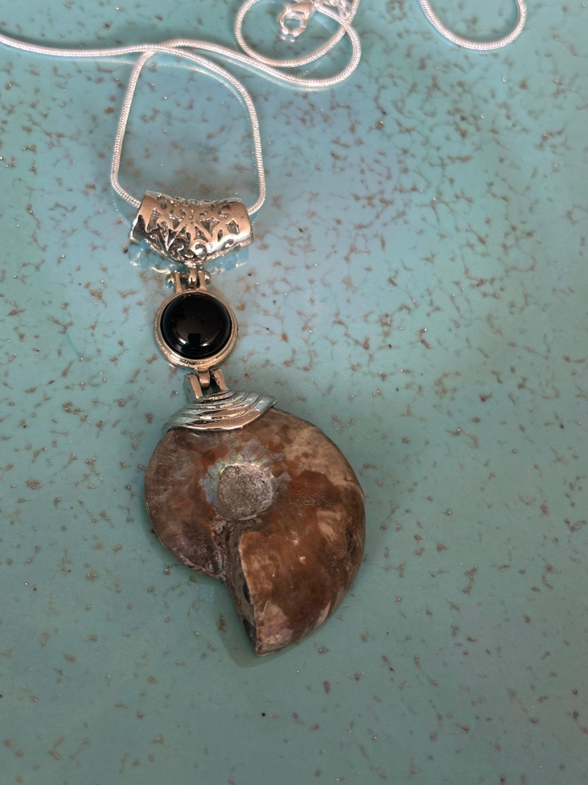 Ammoniet  net onyx hanger met Ketting (60 cm), Sieraden, Tassen en Uiterlijk, Kettingen, Bruin, Verzenden, Nieuw, Steen of Mineraal
