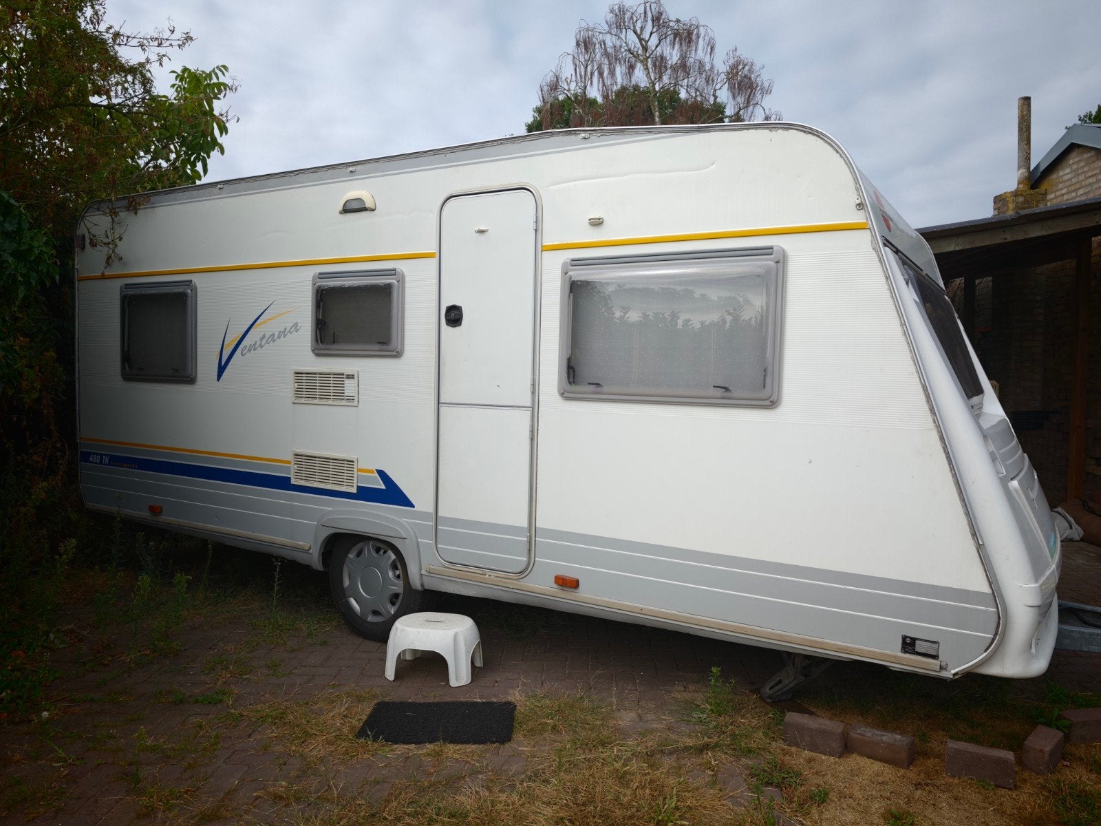 Bürstner Ventana caravan met stapelbed en airco, Caravans en Kamperen, Caravans, Rondzit, 750 - 1000 kg, Particulier, Bürstner