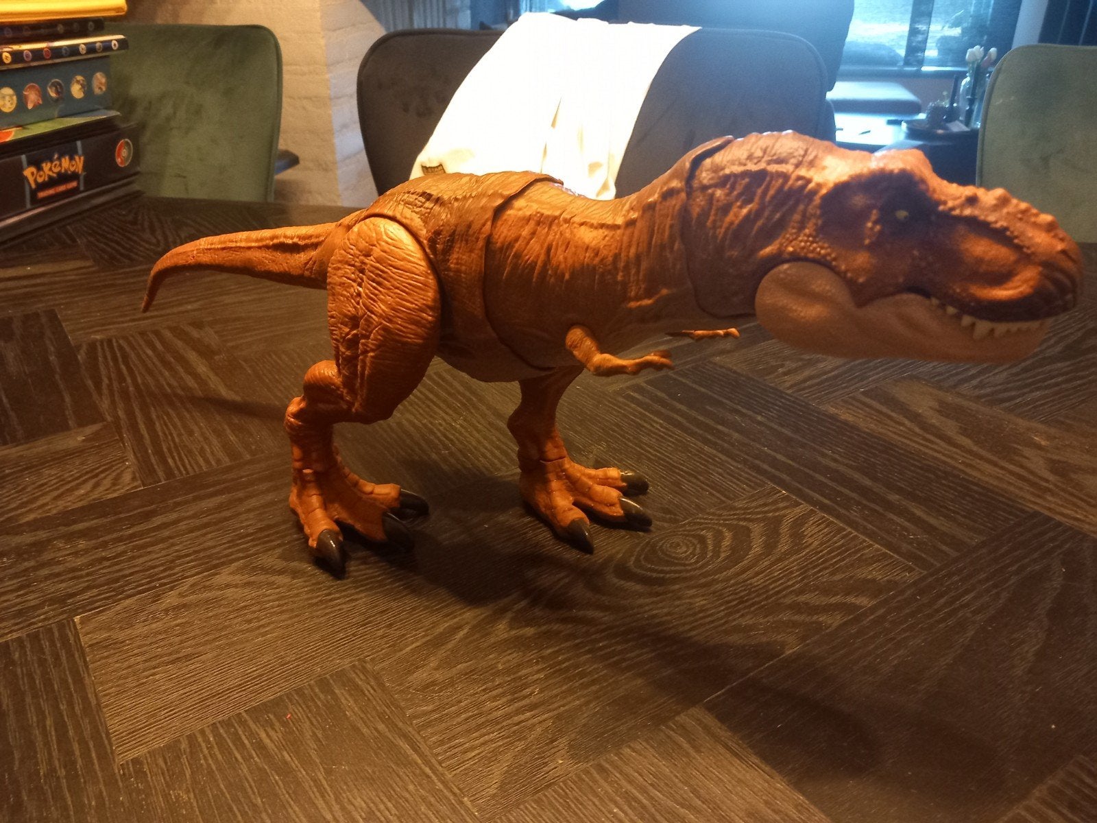 Jurassic World T-Rex actiefiguur, Mattel Inc., 636 Girard Avenue, East Aurora, NY 14052, USA, Ophalen of Verzenden, Zo goed als nieuw
