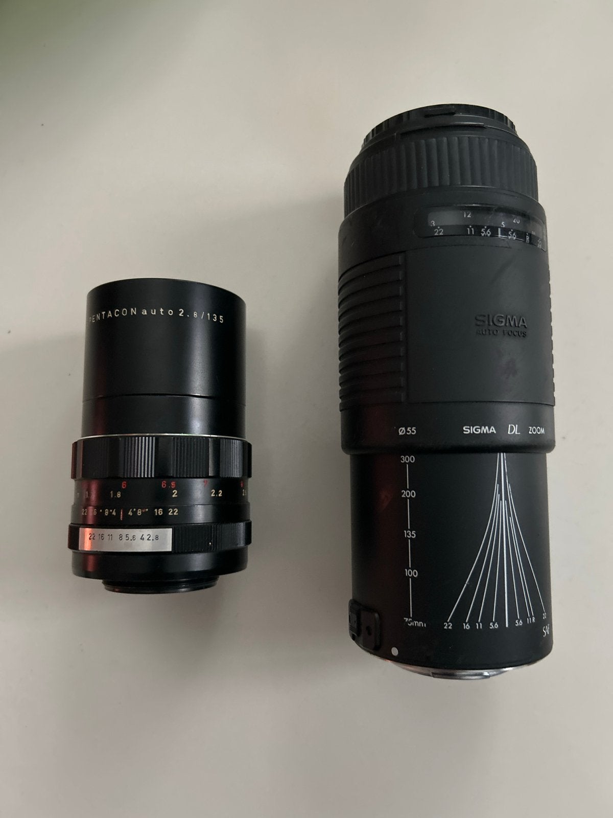 Sigma DL Zoom 75-300mm en Pentacon auto 2.8/135 lenzen, Gebruikt, Sigma, Autofocus, Telelens