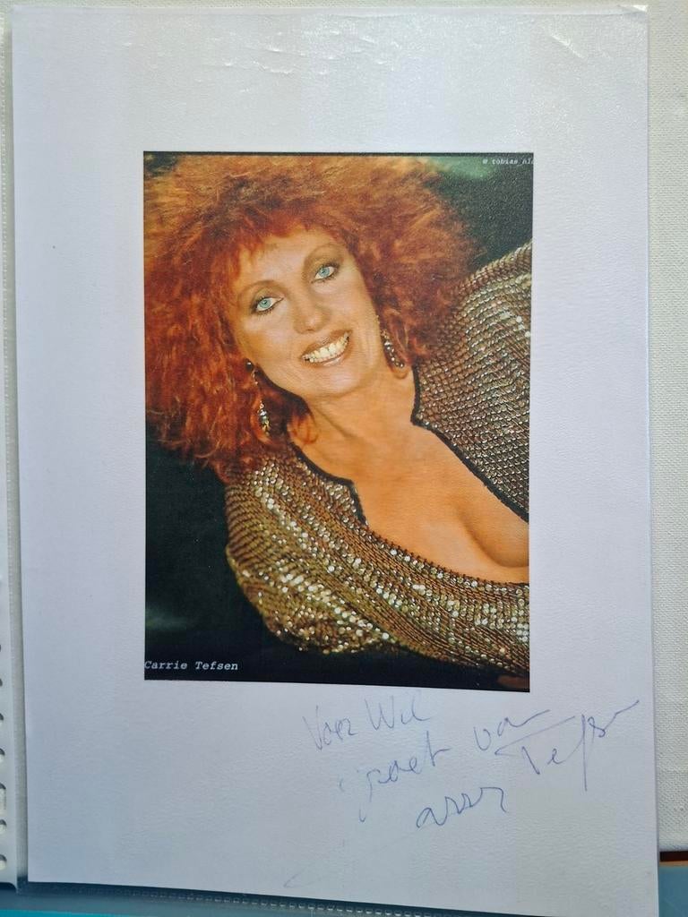 CARRY TEFSEN ACTRICE-PRESENTATRISE, Verzenden, Zo goed als nieuw, Foto of Kaart, Gesigneerd