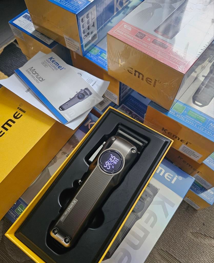 Nieuw! Kemei KM-1551 Professionele draadloos Tondeuse., Ophalen of Verzenden, Nieuw, Staal, Overige merken