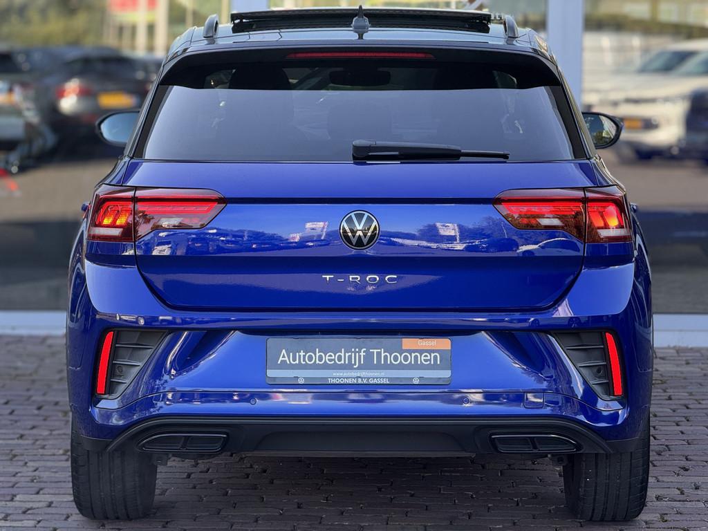 Volkswagen T-Roc 1.5 TSI R-Line | Keyless | Camera | Black S, 1258 kg, 4 cilinders, 150 pk, Blauw