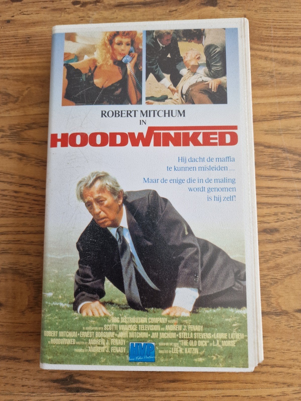 Hoodwinked VHS - Robert Mitchum misdaadfilm, Nederlands ondertiteld, Ophalen of Verzenden, VHS, Gebruikt