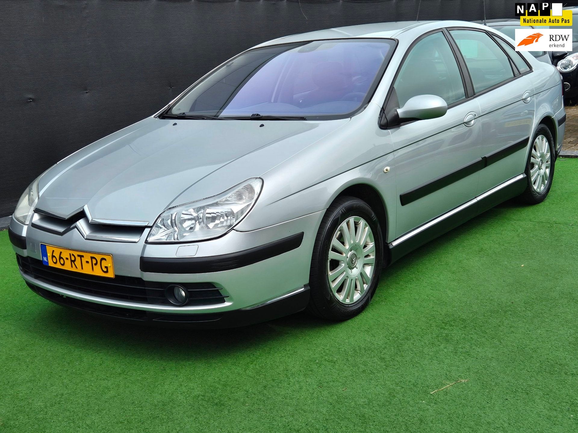 Citroen C5 2.0-16V Exclusive automaat LEDER NAP!, Gebruikt, 4 cilinders, 700 kg, Bedrijf