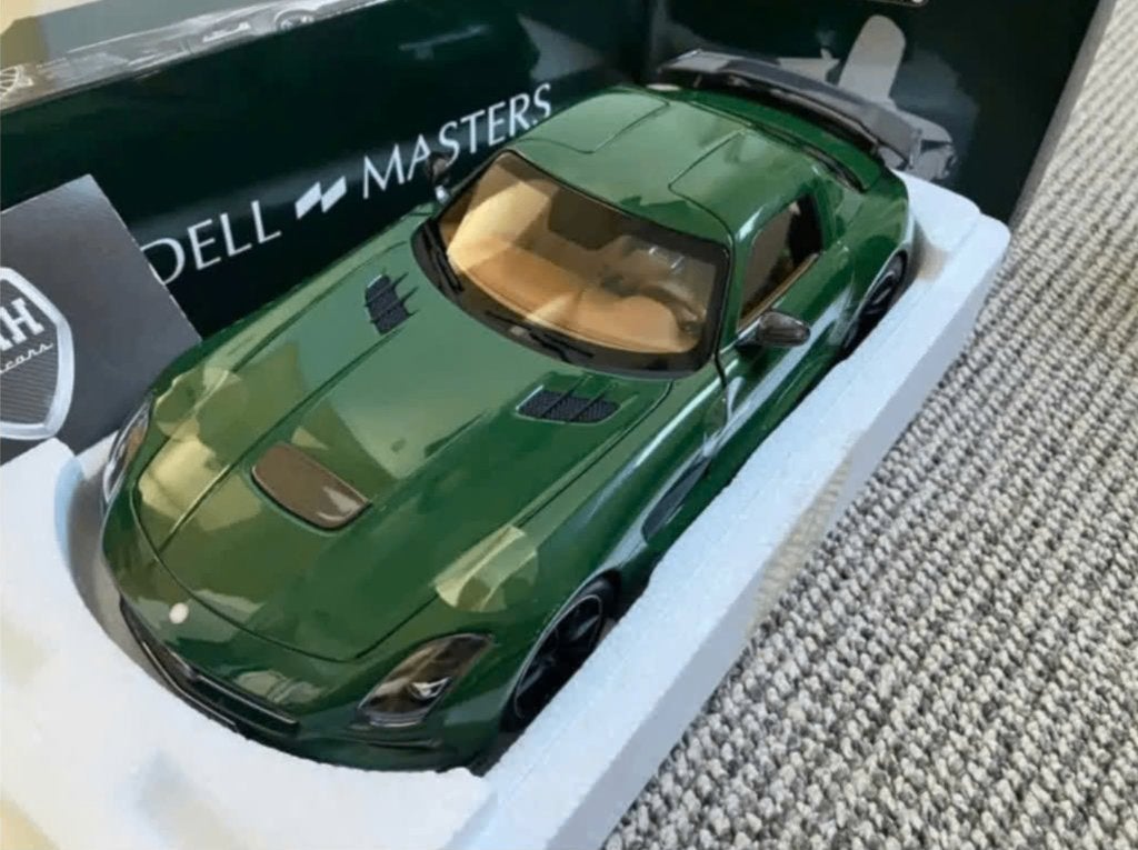 1:18 NEW! MERCEDES SLS AMG BLACK SERIES green Minichamps WRH, Verzenden, Nieuw, Auto, MiniChamps