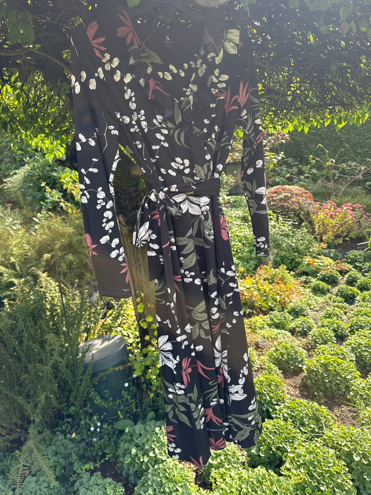 Zwarte bloemenjurk met lange mouwen - Maat S, Kleding | Dames, Zwart, Ophalen of Verzenden, Maat 36 (S), Gedragen