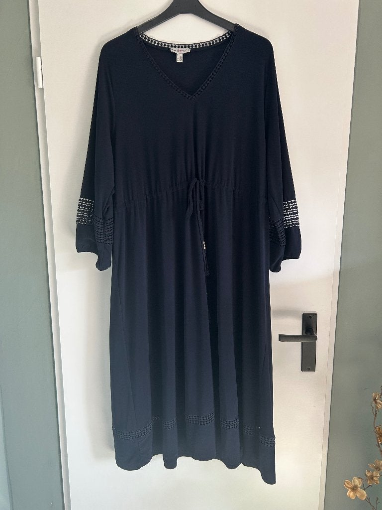 Yoek, donkerblauwe jurk 46-48, Kleding | Dames, Yoek, Jurk, Zo goed als nieuw, Verzenden