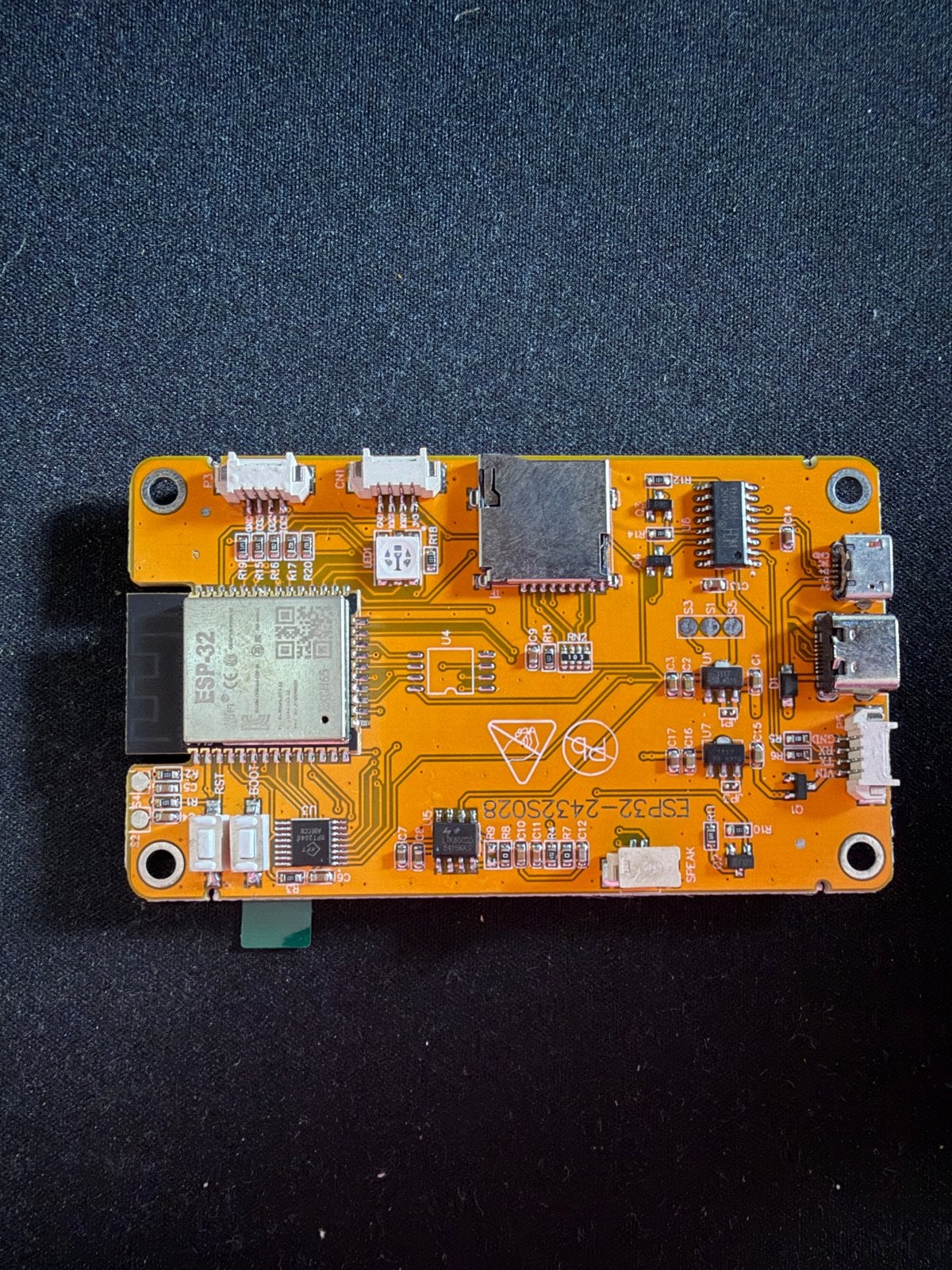 ESP32-2432S028 Ontwikkelingsbord met Display, Ophalen of Verzenden, Zo goed als nieuw