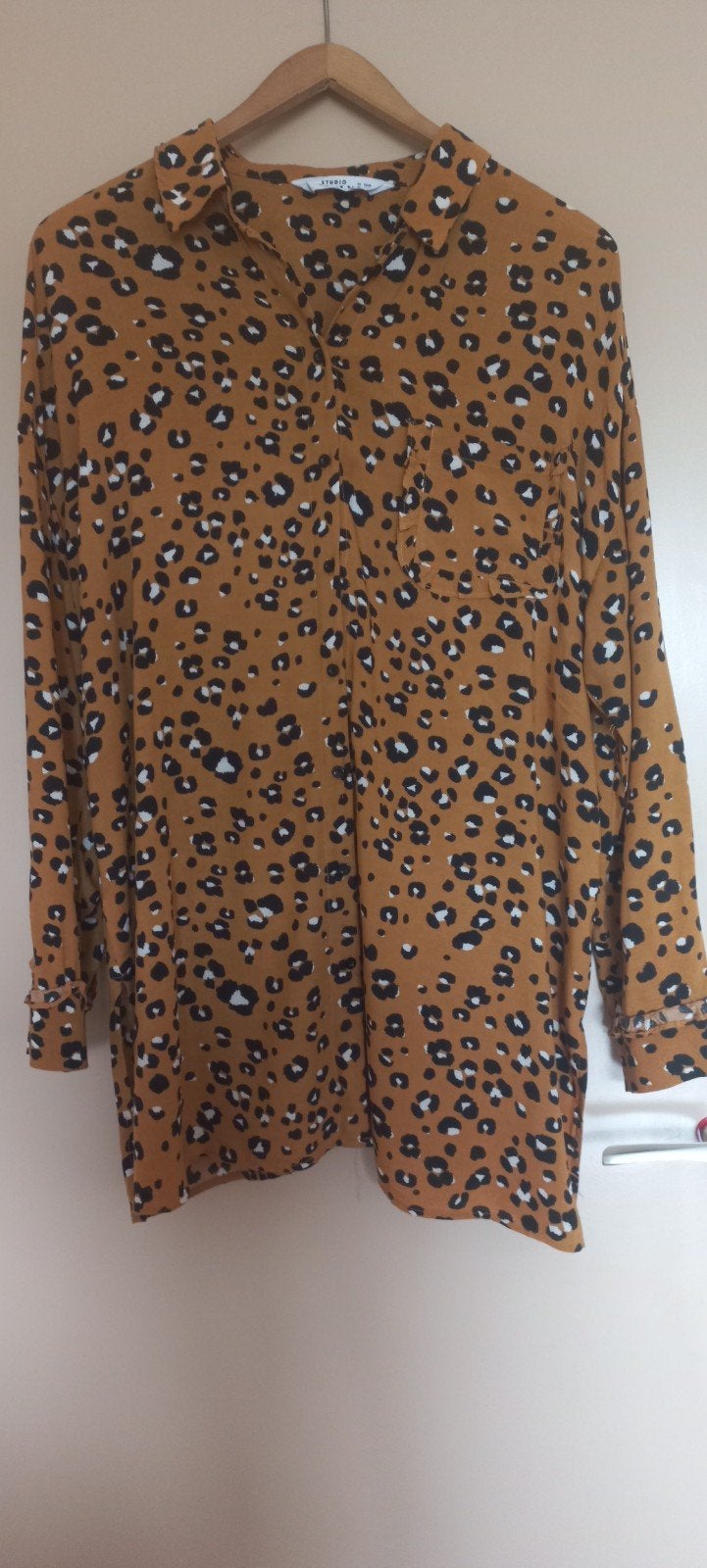 Oversized blouse panterprint mt 42/44, Ophalen of Verzenden, Zo goed als nieuw, Maat 42/44 (L), Zwart
