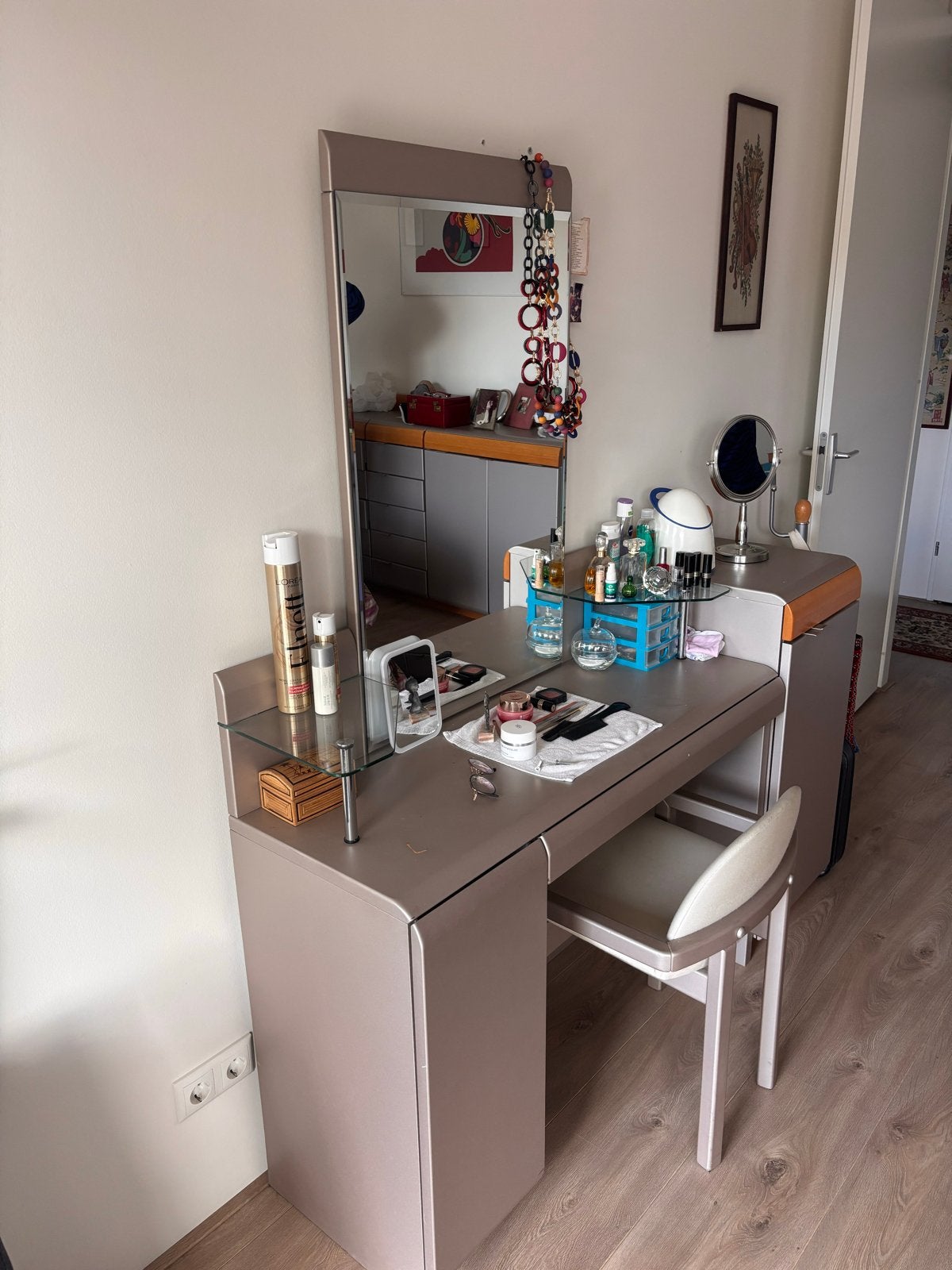 Kaptafel met spiegel, stoel en ladekastje, Ophalen, Gebruikt, Overige materialen, 100 tot 150 cm