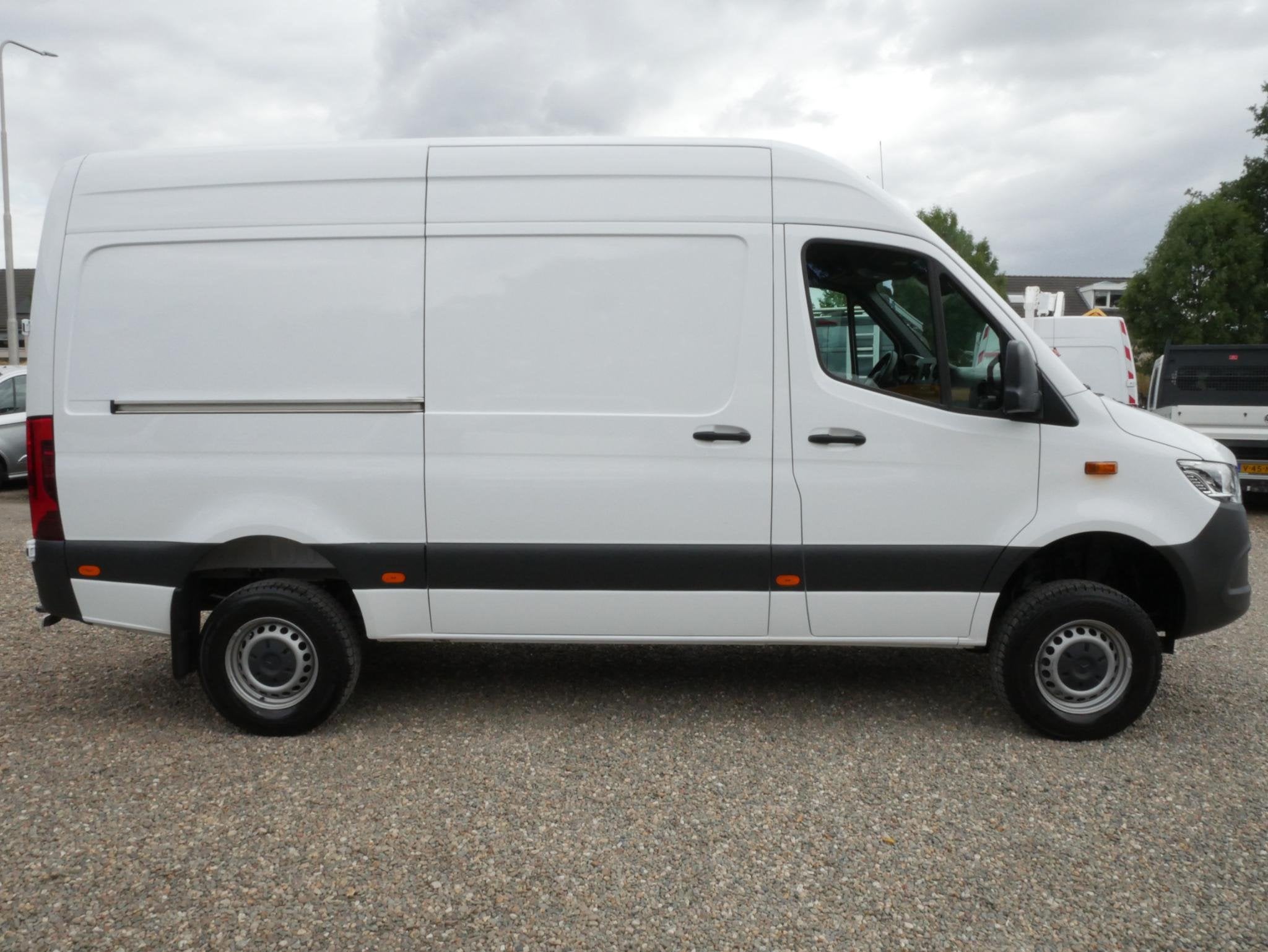 Mercedes-Benz Sprinter 319 CDI 190PK 4x4 L2H2 Automaat Airc, Automaat, Stof, Gebruikt, Huisgarantie