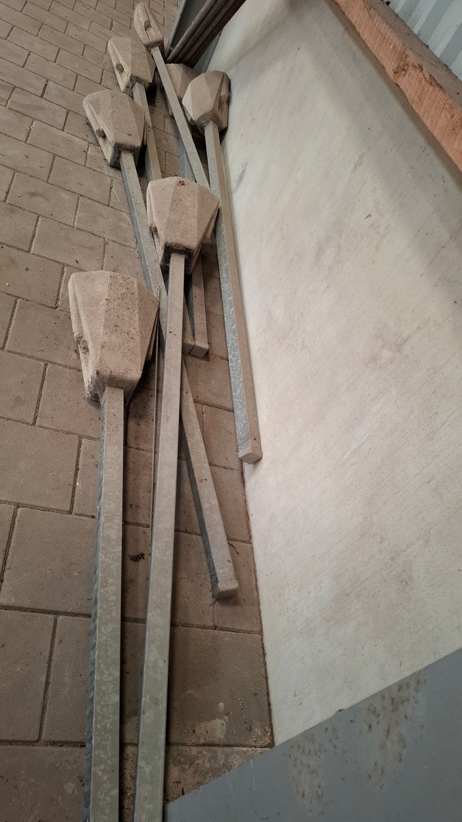 Hekwerkpalen met betonvoeten, Tuin en Terras, Ophalen, Gebruikt, IJzer, Overige typen