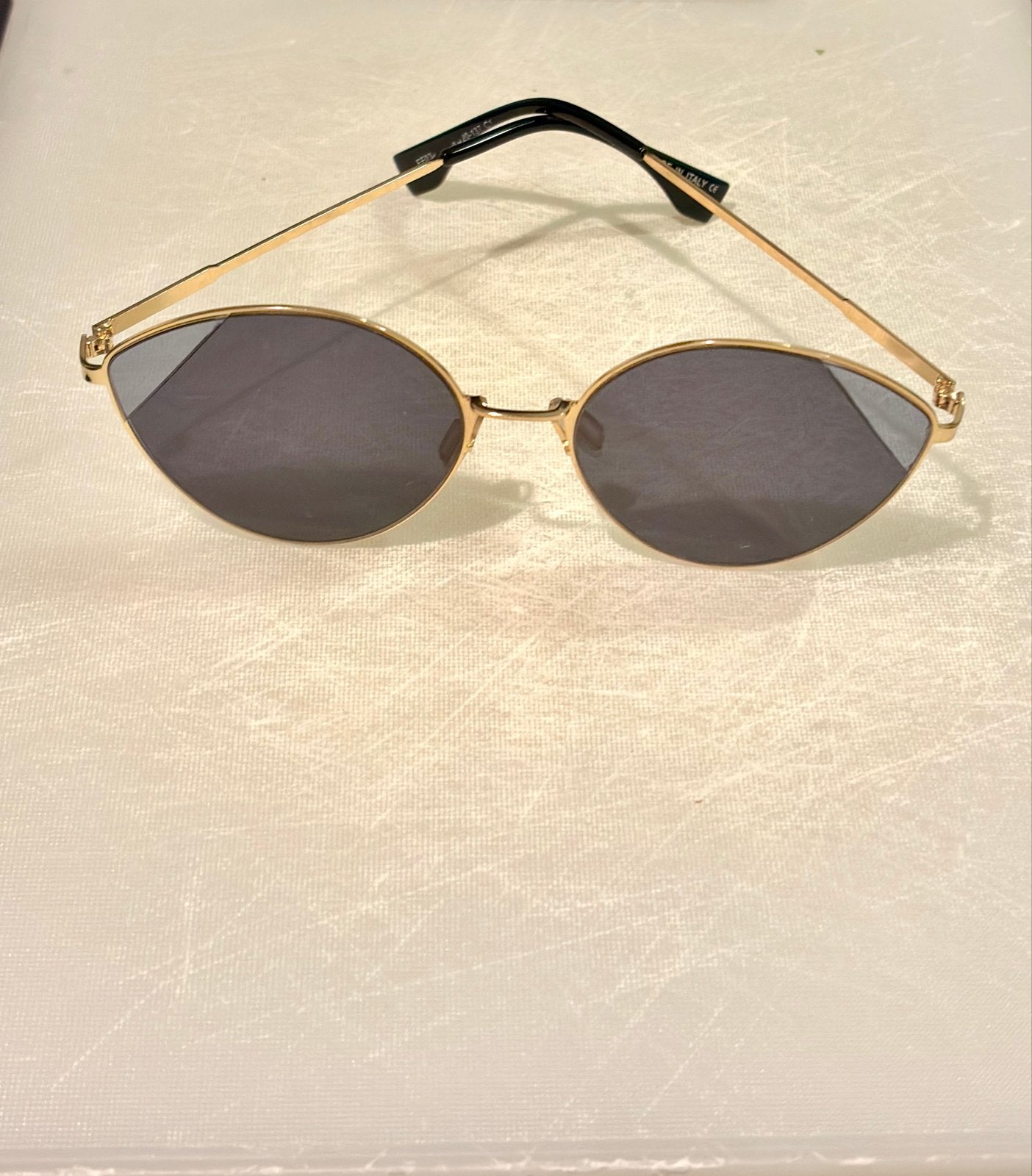 Vintage Fendi zonnebril - Tijdloos goudkleurig model, Overige merken, Gebruikt, Zonnebril, Overige kleuren