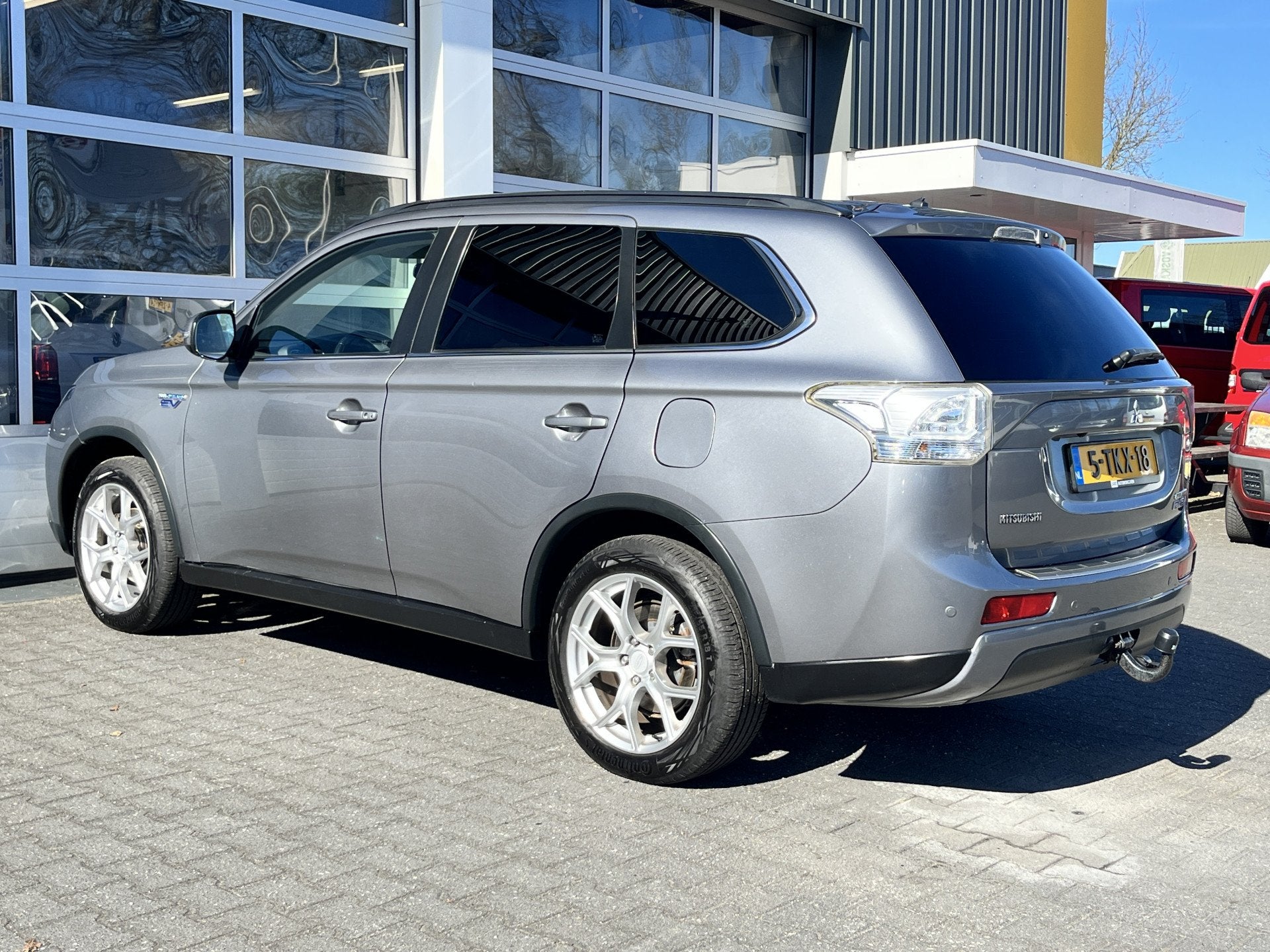 Mitsubishi Outlander 2.0 PHEV ( EXPORT ) Motorstoring ) Hybr, Zwart, 4 cilinders, Bedrijf, Vierwielaandrijving