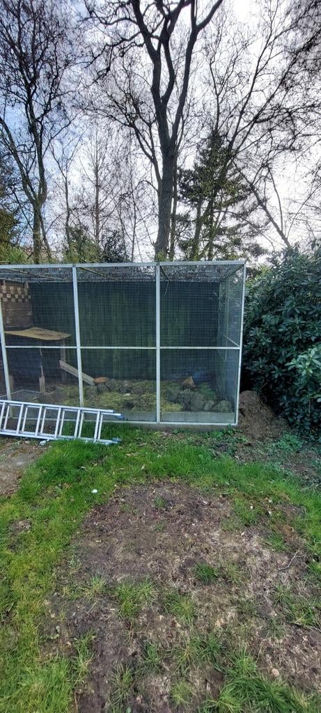 Volière 8 x 2.5 m, Dieren en Toebehoren, Ophalen of Verzenden, Zo goed als nieuw, Aluminium, Volière