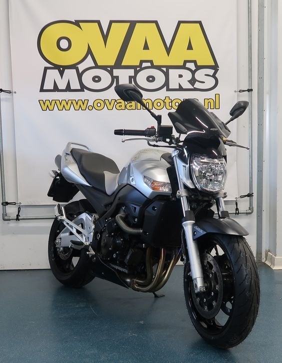 SUZUKI GSR 600 A (bj 2009) 9,640 km, SUZUKI, 4 cilinders, Bedrijf, Onbekend